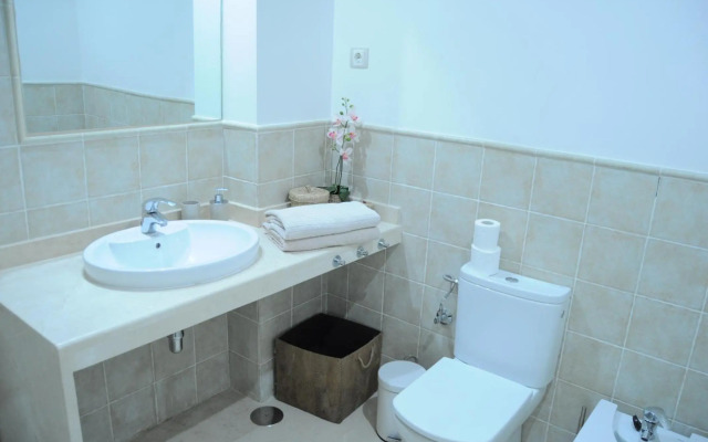 Precioso apartamento con jardín y piscina comunitaria