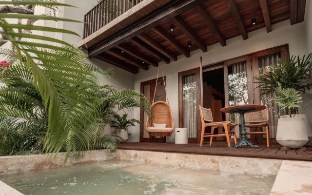 Makani Luxury Wanderlust