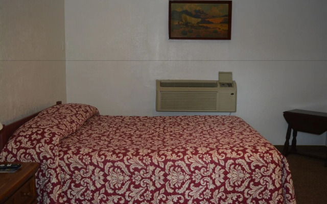 The Evergreen Inn - Motel and RV Park