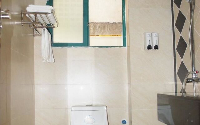 Tian Tian Holiday Hotel