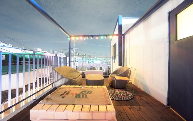 Seoul Cube Ewha - Hostel