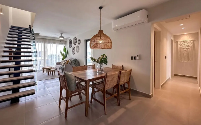 4 Bedroom Beach Penthouse w Private Rooftop
