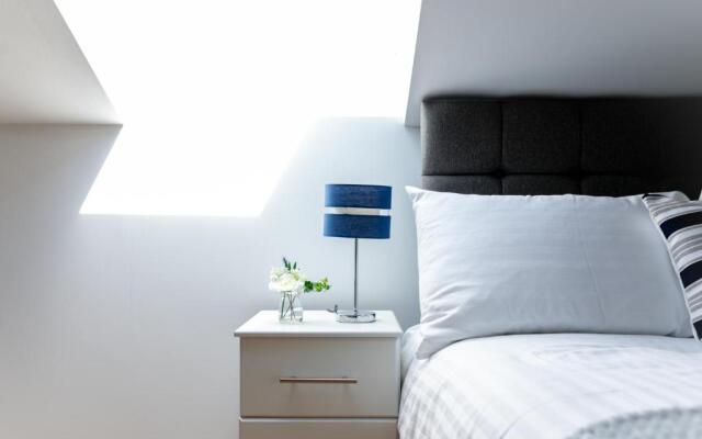 Skyvillion Tower Points - Tower Point Lovely apartment in Enfield London