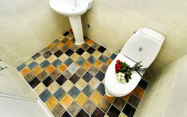 Danyang Dutch Windmill Town Pension