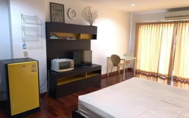 Hua Hin Baanklang Condo by Petch