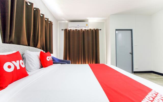 P9 by OYO Rooms