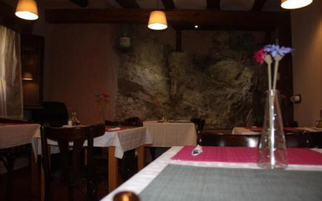 Hotel Mesón del Gallo