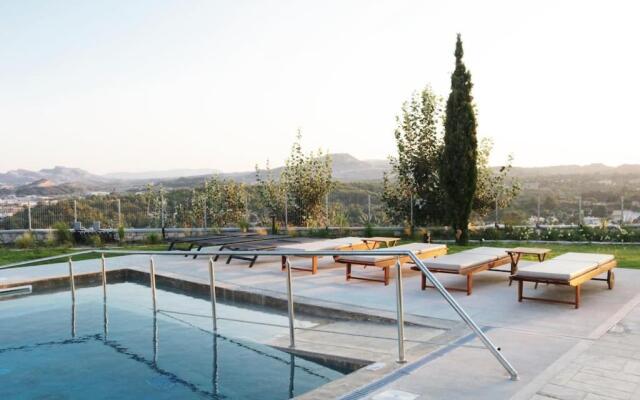 Maison A Rhodes with 66m2 heated pool