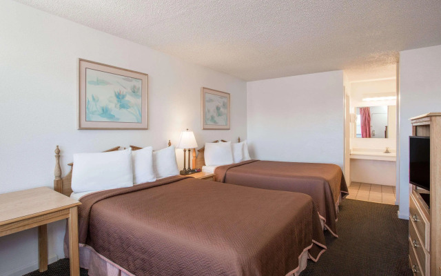 Travelodge Fort Bragg