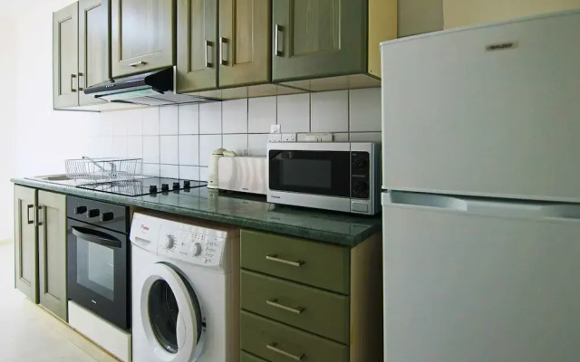 Phaedrus Living City View Fountain Court 113