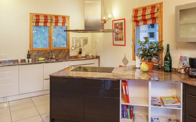 Cozy Holiday Home in Valfrejus near Ski Lift