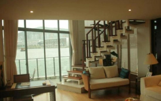 Zhushanhu Lake Town Holiday Hotel