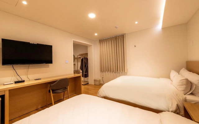H Avenue Chuncheon