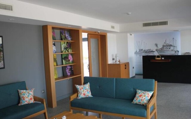 Port Marina Hotel