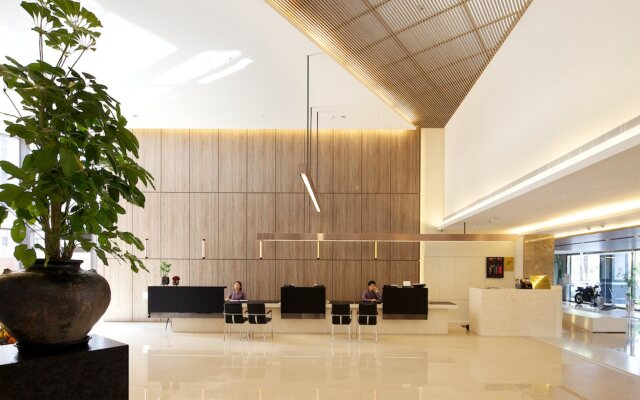 52 Hotel