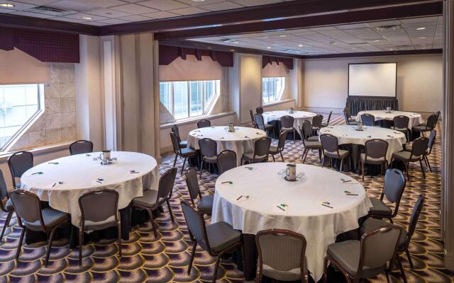 Hilton Cincinnati Netherland Plaza