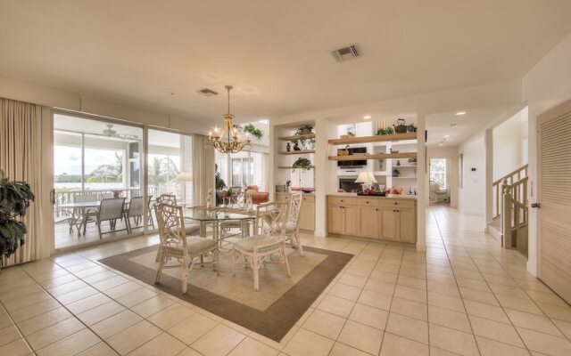 The White Ibis 5 Bedroom Home