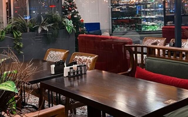 Viv City Hotel