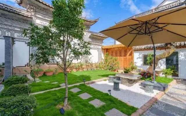 Dali Guiyin Homestay (Erhai Caicun Longkan Wharf Branch)
