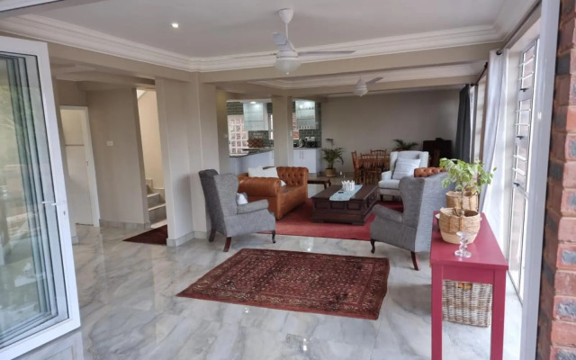 Ballito Clarke Bay Beach House - family holiday letting