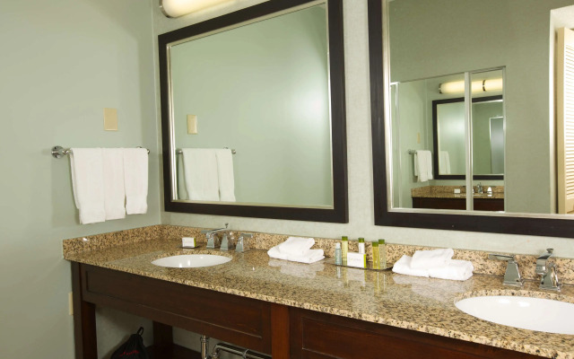 DoubleTree Suites by Hilton Raleigh - Durham