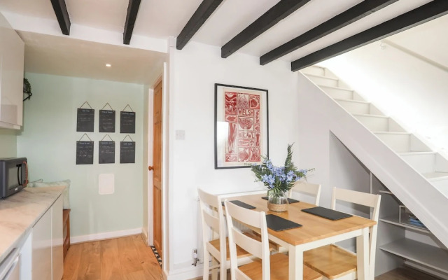 12 Brynffynnon