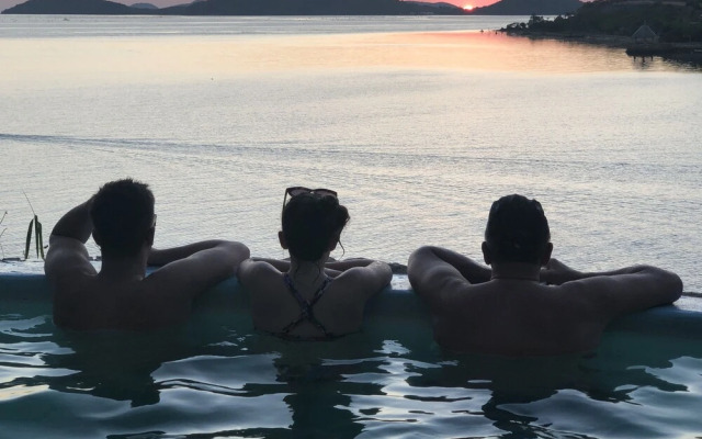 Pearl Bay Villas