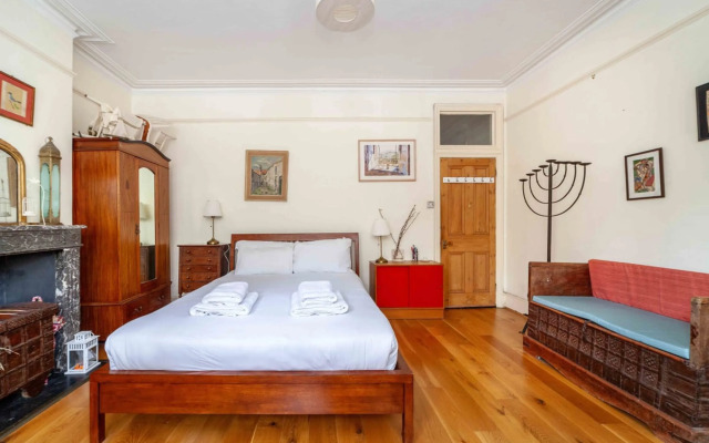 Cosy and Spacious Home