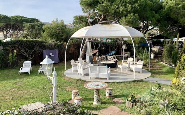 Beach House Barcelona Hot Tub & Beach Access