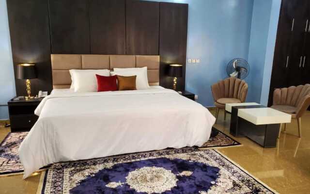 Royale Crown Villa Apartment