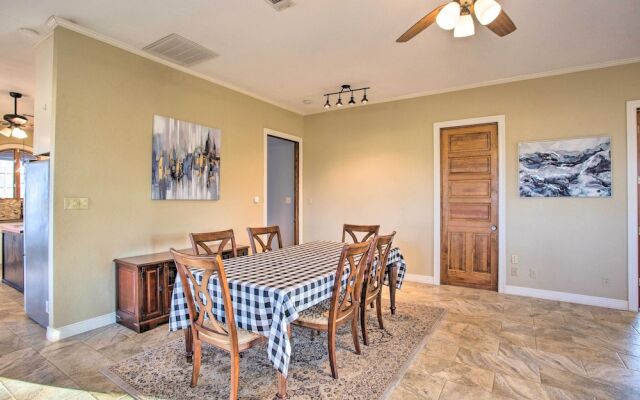 Charming Gainesville Retreat: Barn, Horses Welcome