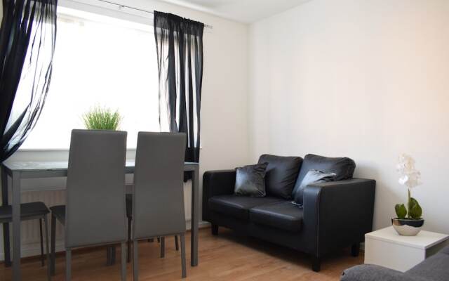Bright 2 Bedroom Flat in Acton