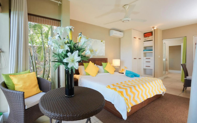 Bon Azur Beachfront Suites & Penthouses with LOV