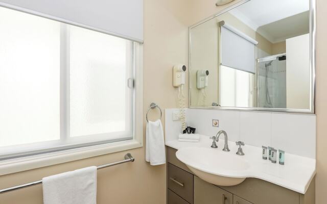 Reflections Shaws Bay - Holiday Park