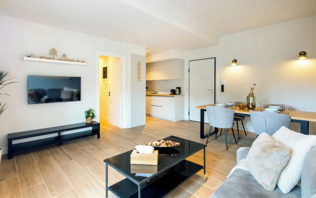 Nova 1-Bedroom Apartment in Athens
