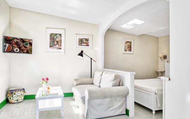 La Dimora 3: Comfort, Garden and Pool