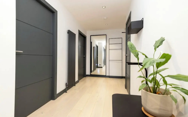 JOIVY Fabulous 2Br Apartment W/Terrace & Bay View