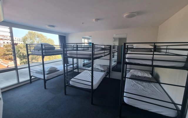 Nomads St Kilda Hostel