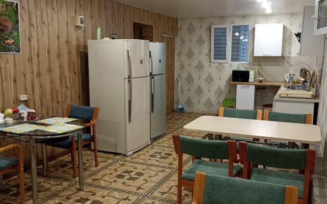 Yuzhny dvorik Guest house