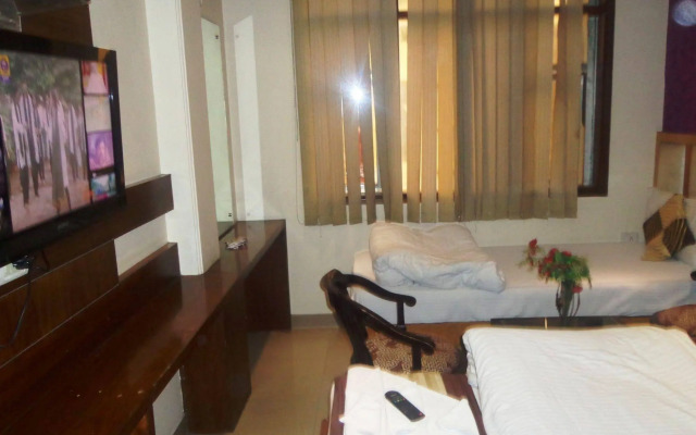 Hotel Guruvas Inn