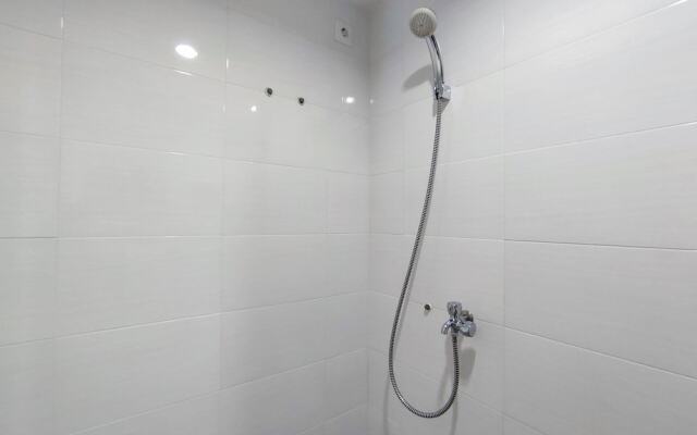 Comfort 1Br At Amartha View Apartment