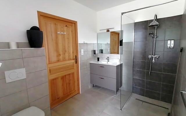 Domaine de Gaïa, Piscine, Pétanque, Ping Pong, proche Saint-Emilion