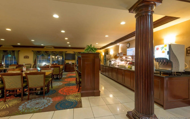 Holiday Inn Express & Suites Asheville SW - Outlet Ctr Area by IHG