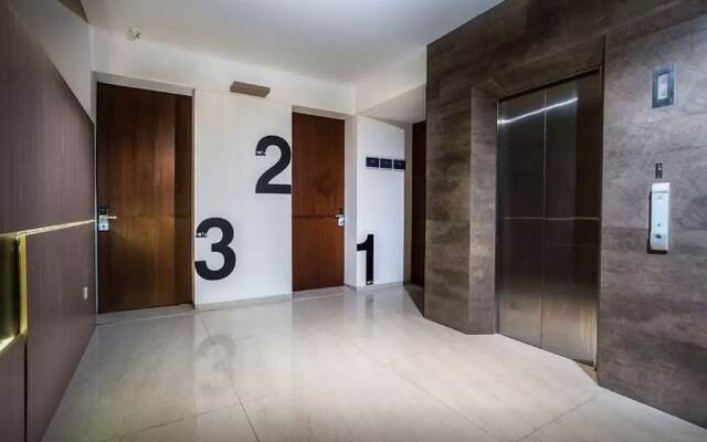 ZEN Premium Sampoerna Strategic Square