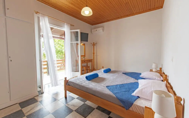 Villa Popi on the Beach of Agios Gordios