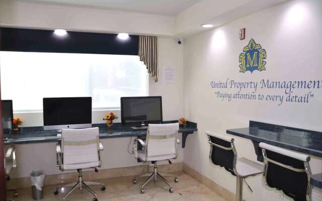 Intracoastal Yacht Club By Hosteeva