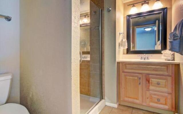 Lance'S West 7 Condominium