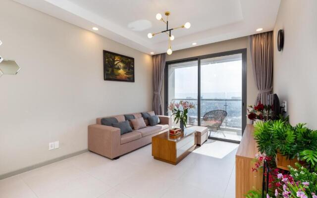 Gold View APT1/2bed/2bath/free pool and Gym