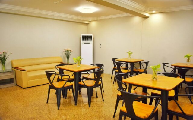 SERENE Stays Hotel