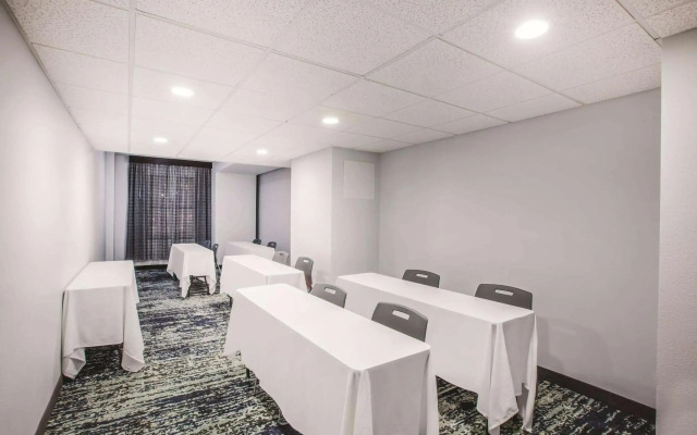 Holiday Inn Express Dallas Downtown by IHG